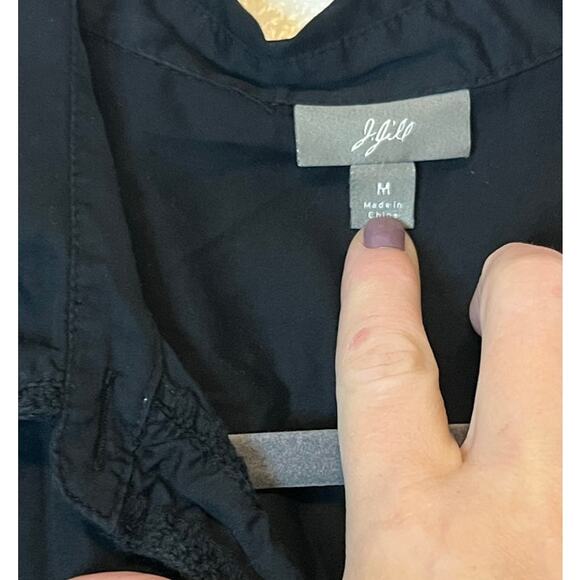 J Jill Short Sleeve Button front Shirt with crochet details size M - Picture 3 of 9